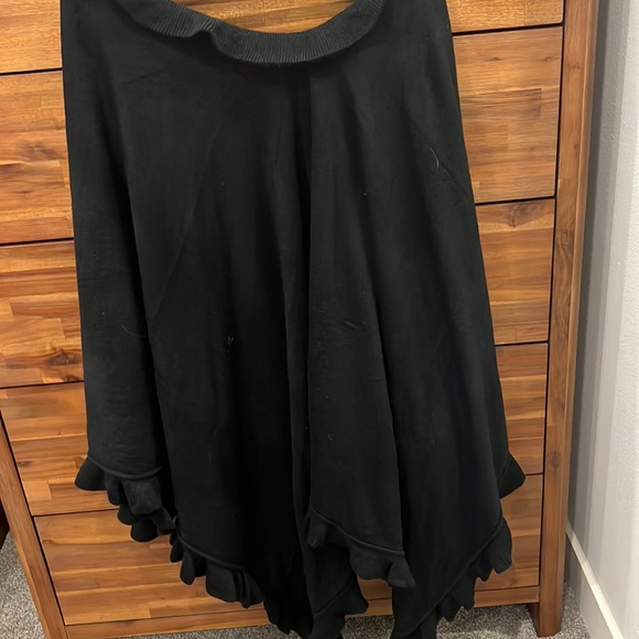 Cape/shawl - Picture 3 of 3